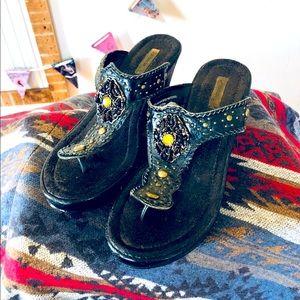 Dollhouse wedges